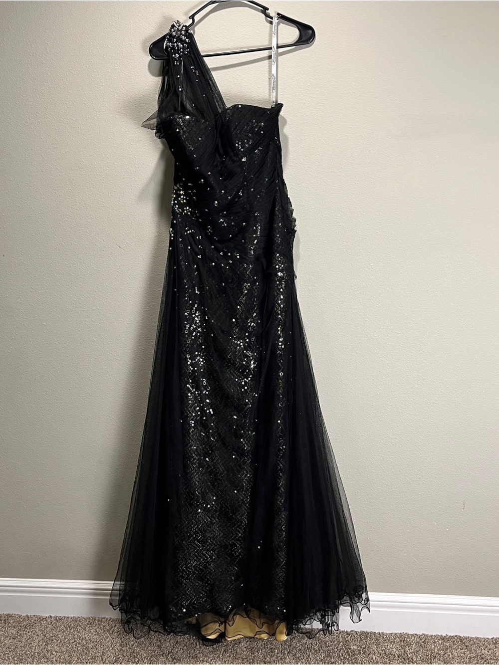 Ivonne d mon Cheri gown one shoulder black tulle sequin formal prom size 6